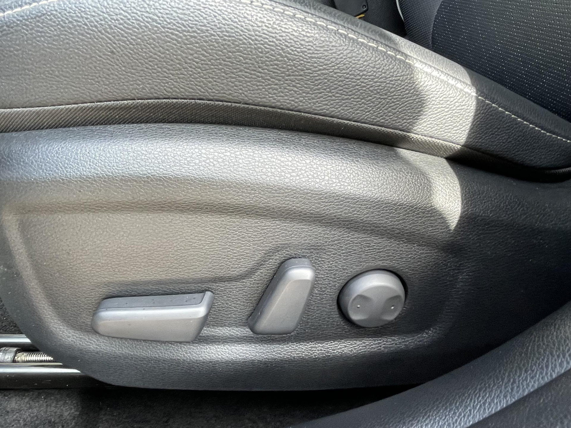 47397628-32.jpg